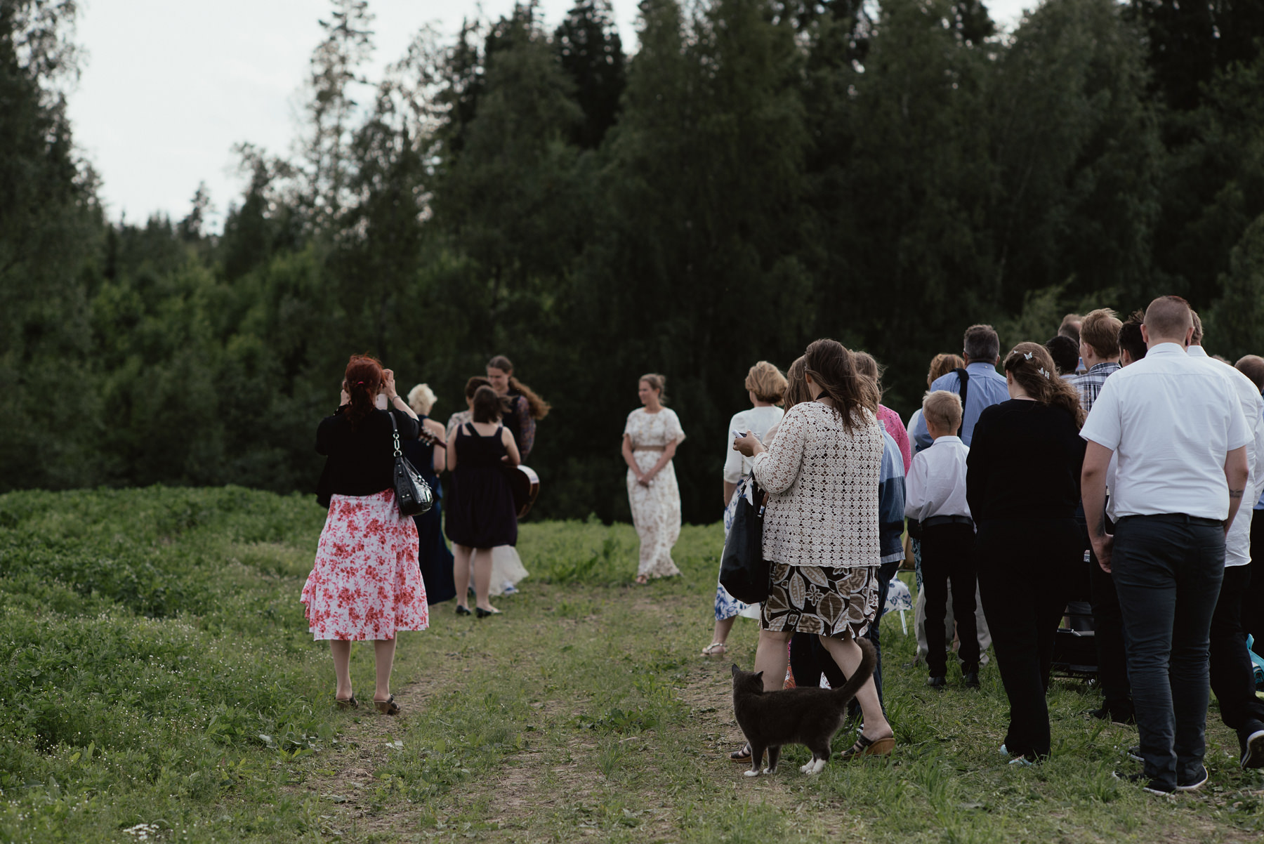 051-diy-backyard-wedding-finland